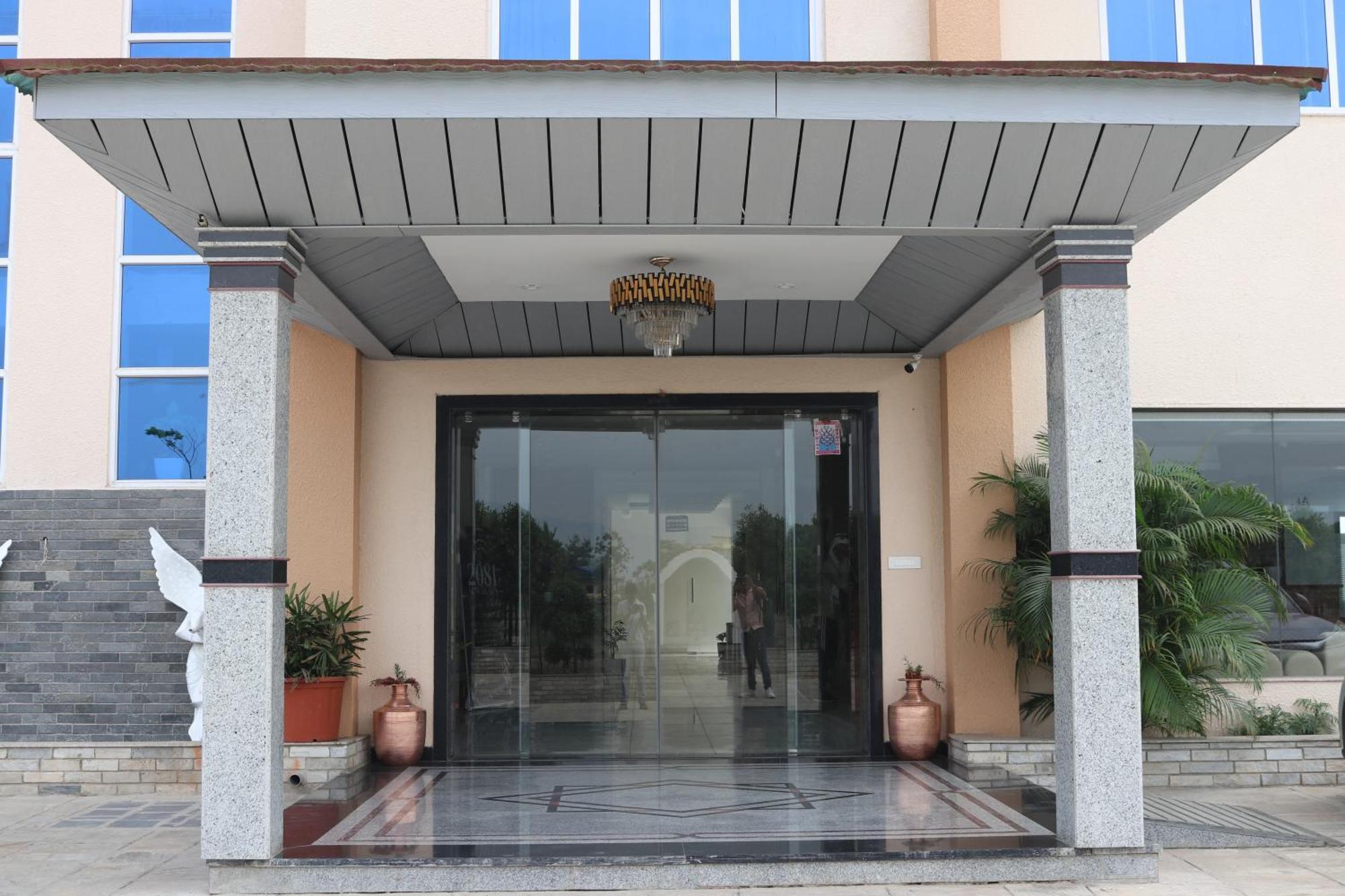 Galaxy Garden Resort Bharatpur  Exterior foto